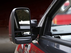The Comparison of heated towing mirrors and non-heated towing mirrors